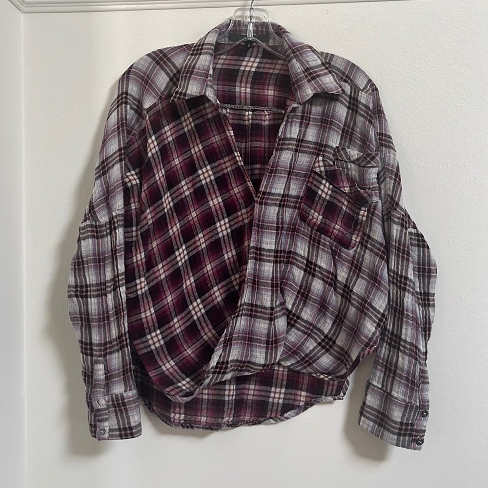 Uniq Plaid Distressed Wrap Flannel Shirt Size Small